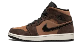 Air Jordan 1 Mid Earthy Brown