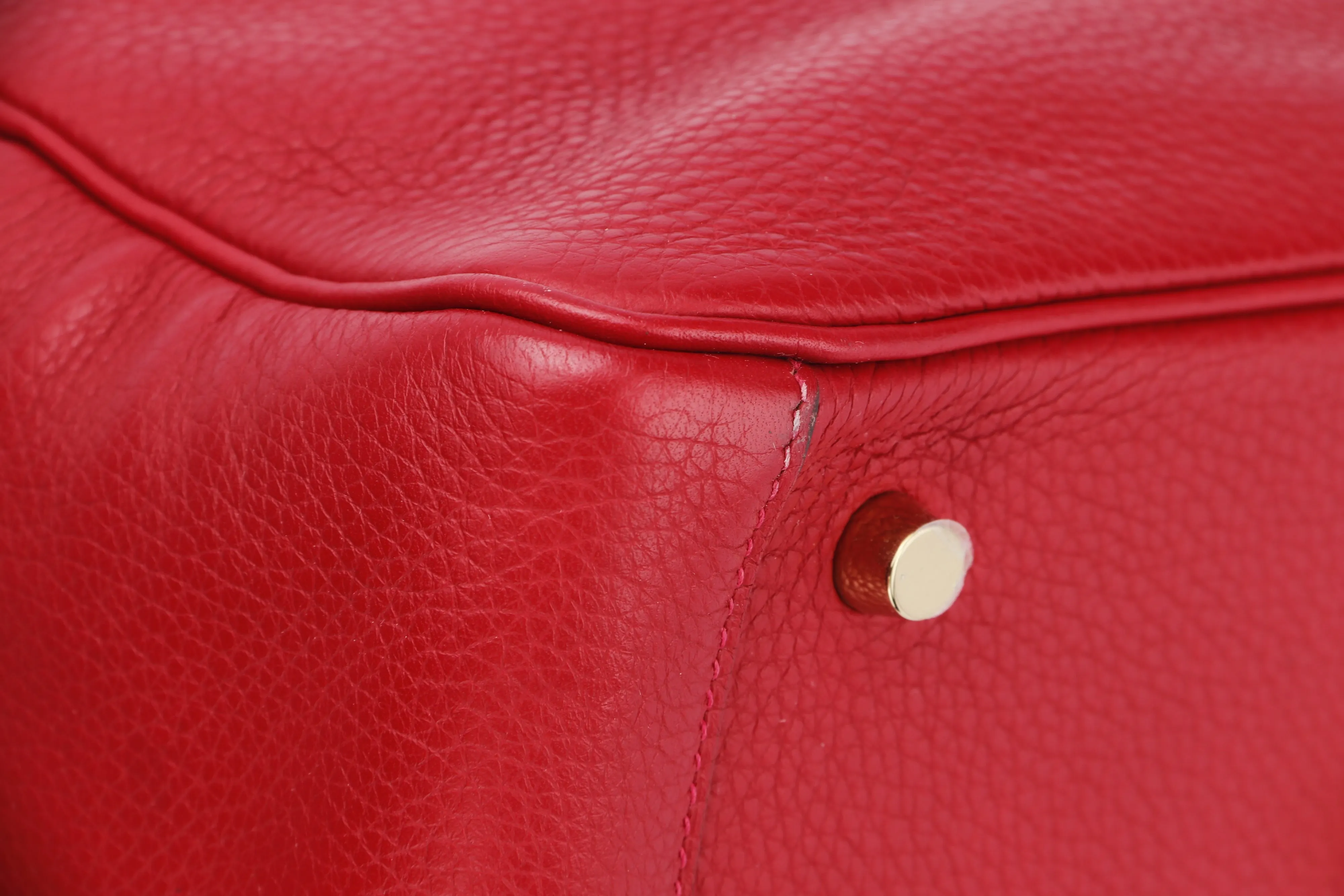 Hermes Lindy 26 (Stamp A 2017) Rouge Casaque Clemence Leather, Gold Hardware, no Dust Cover