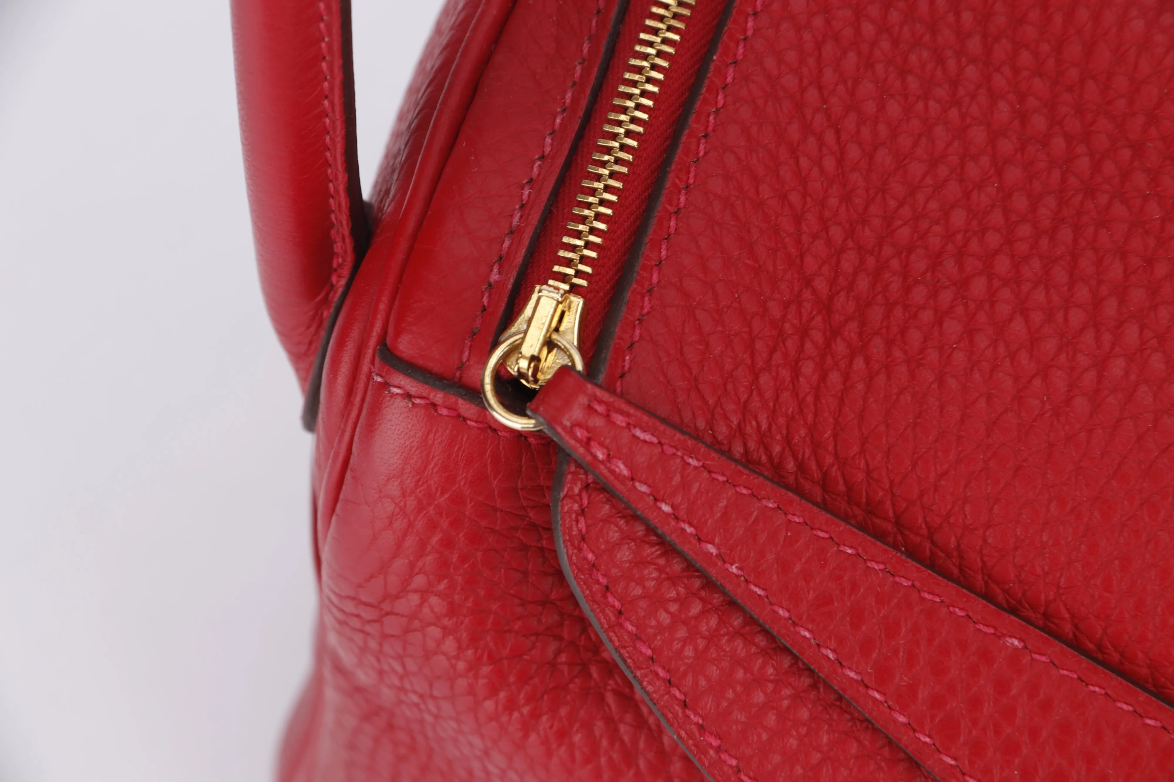 Hermes Lindy 26 (Stamp A 2017) Rouge Casaque Clemence Leather, Gold Hardware, no Dust Cover