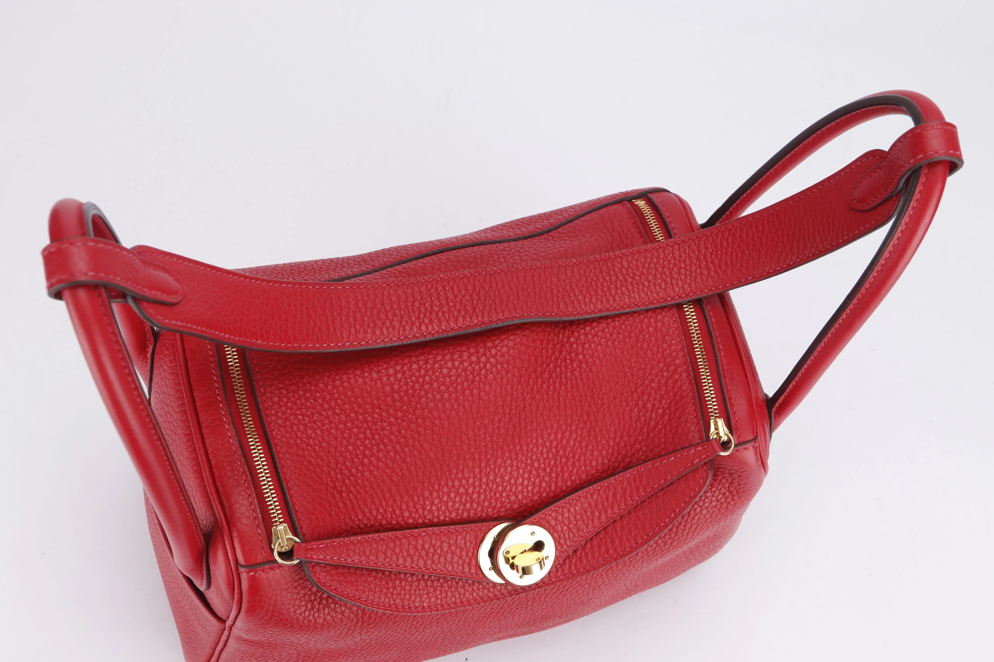 Hermes Lindy 26 (Stamp A 2017) Rouge Casaque Clemence Leather, Gold Hardware, no Dust Cover