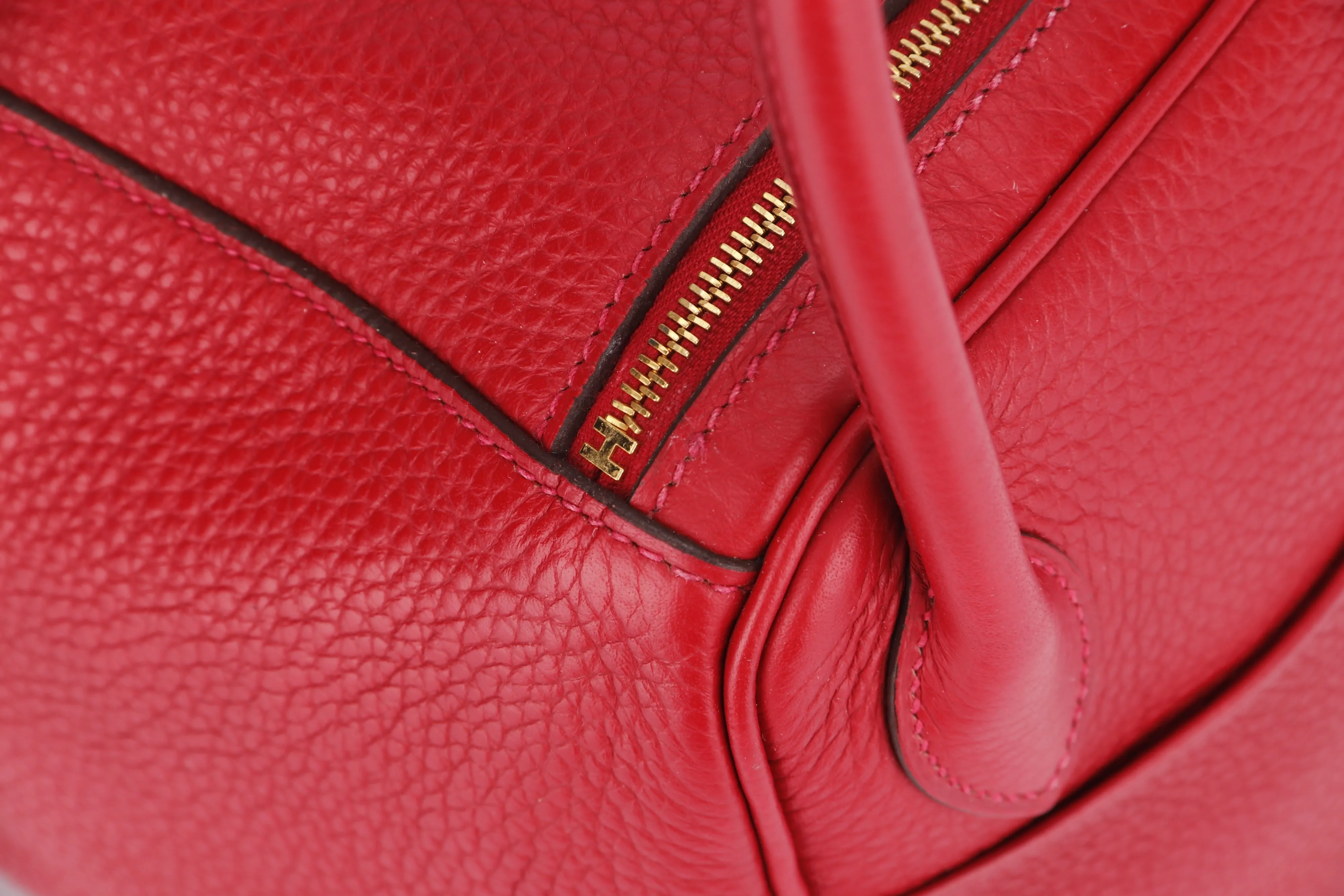 Hermes Lindy 26 (Stamp A 2017) Rouge Casaque Clemence Leather, Gold Hardware, no Dust Cover