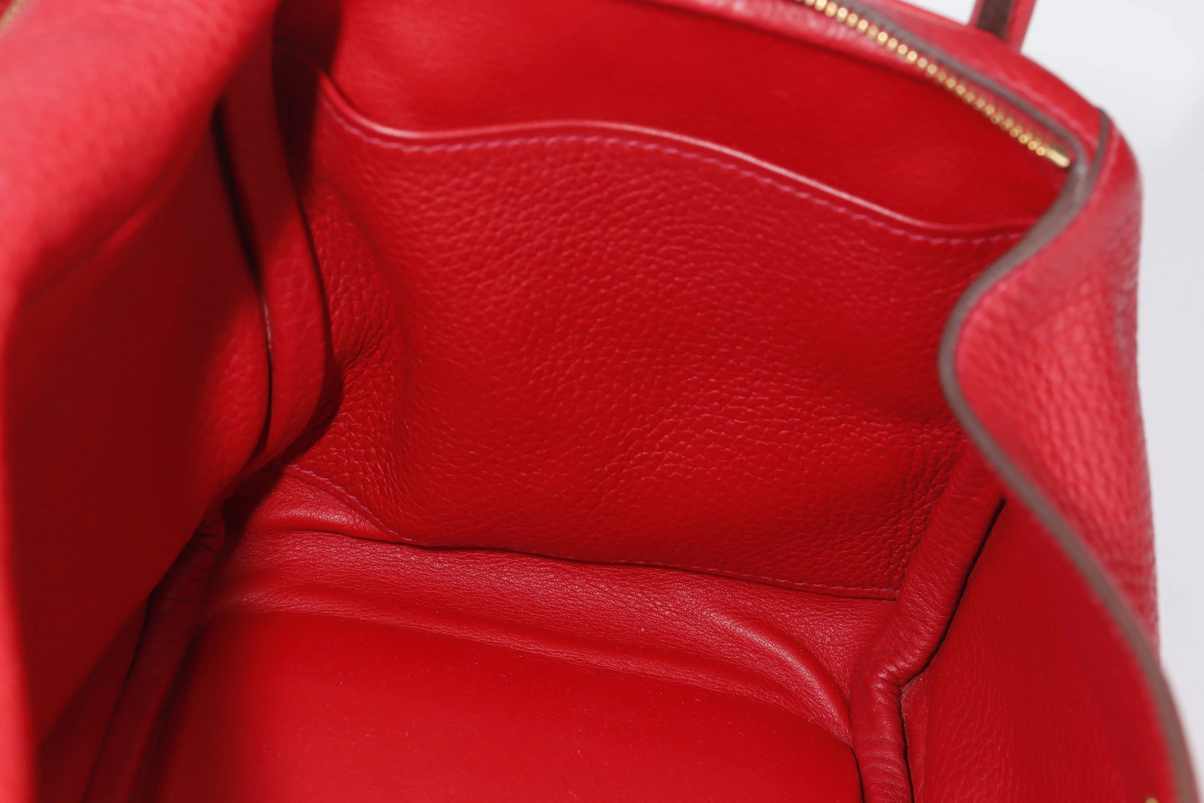 Hermes Lindy 26 (Stamp A 2017) Rouge Casaque Clemence Leather, Gold Hardware, no Dust Cover