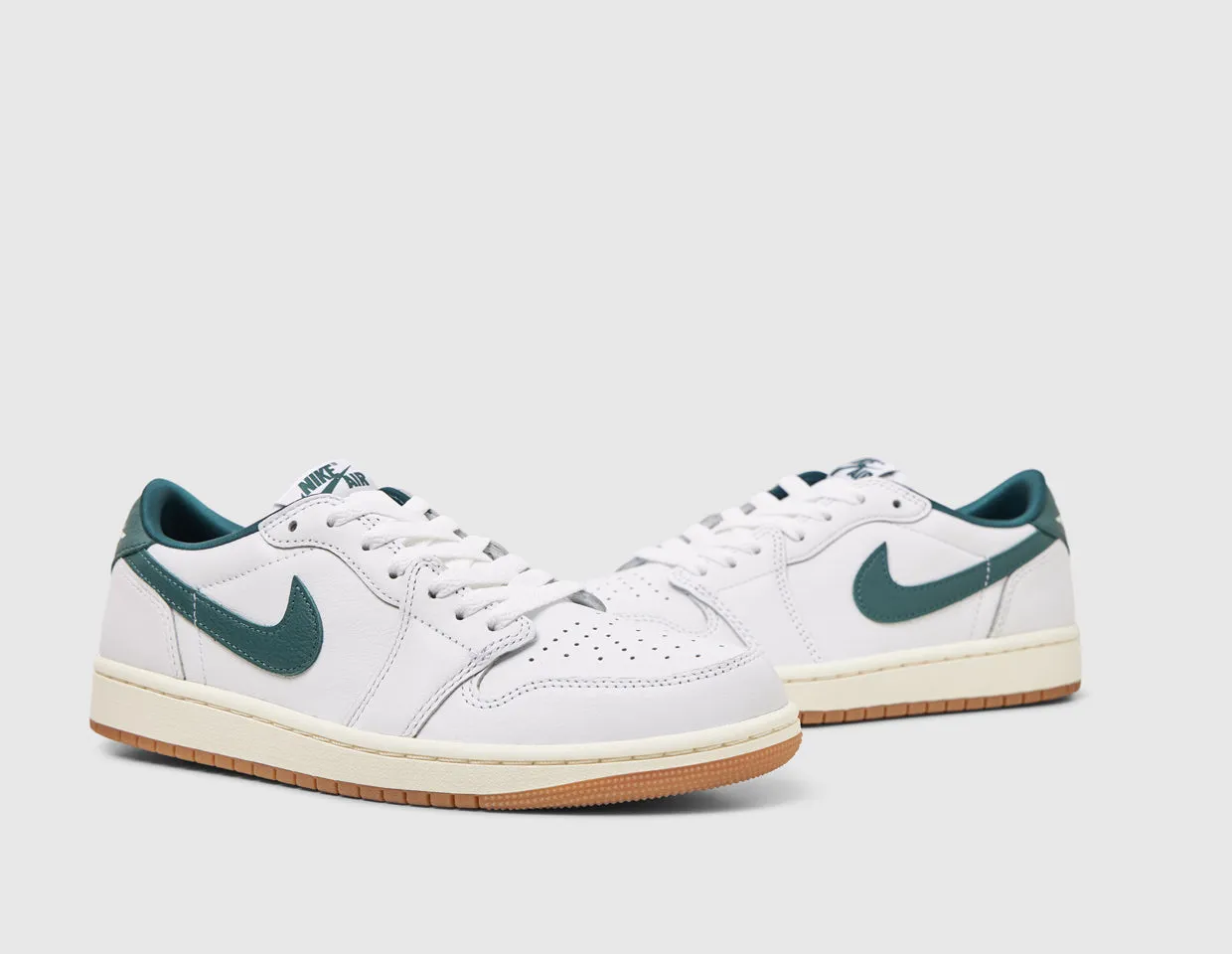 Jordan Women's 1 Low OG White / Oxidized Green - Sail