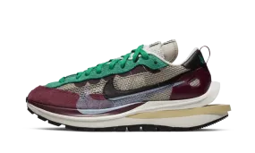 Nike Vaporwaffle Sacai Villain Red Neptune Green